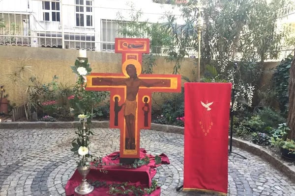 Notre Dame De Lourdes Katolik Kilisesi - Resim 7