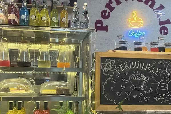 Periwinkle Patisserie / Periwinkle XL Board Game Cafe - Resim 10