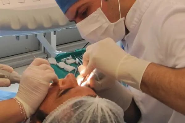 Aydın Ağız ve Diş Sağlığı Polikliniği - Resim 7