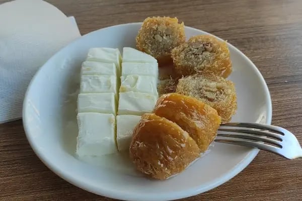 Erzurum Kadayıf Dolma Tatlıcısı - Resim 6