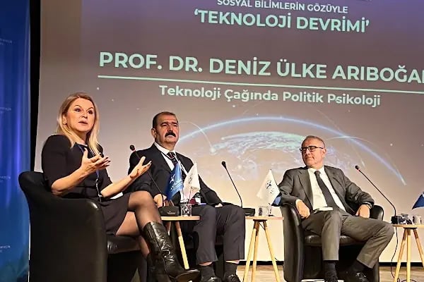 İbrahim Üzümcü Konferans Salonu - Resim 8
