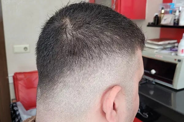 Berber'k Erkek Saç Tasarım Salonu - Resim 2