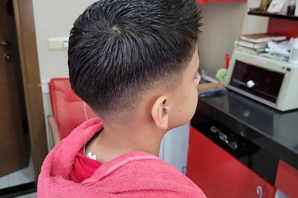 Berber'k Erkek Saç Tasarım Salonu - Resim 14