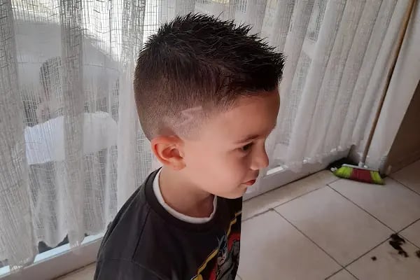 Berber'k Erkek Saç Tasarım Salonu - Resim 19