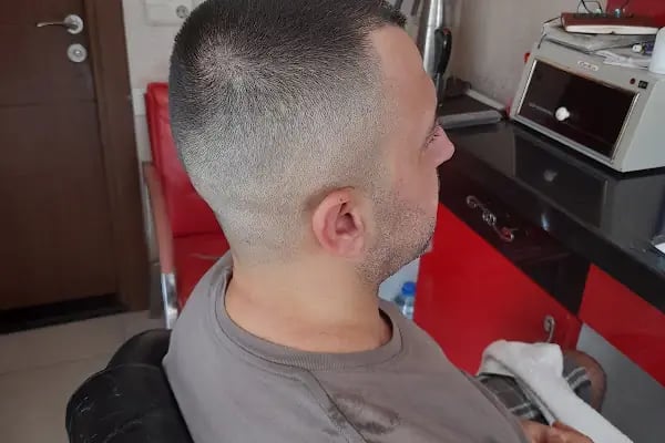 Berber'k Erkek Saç Tasarım Salonu - Resim 18