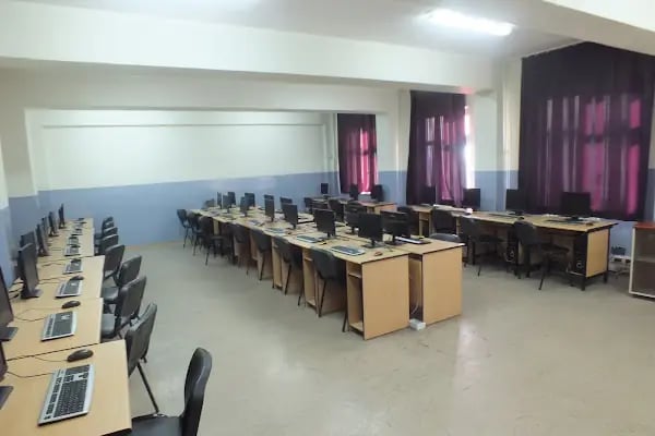 Akşehir Tarık Buğra Sosyal Bilimler Lisesi - Resim 4