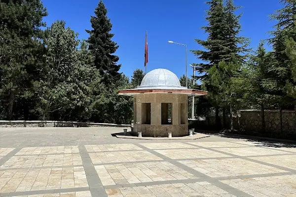 Turgut Alp Türbesi - Resim 7