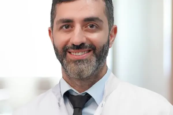 Op. Dr. Baver Acaban - Resim 2