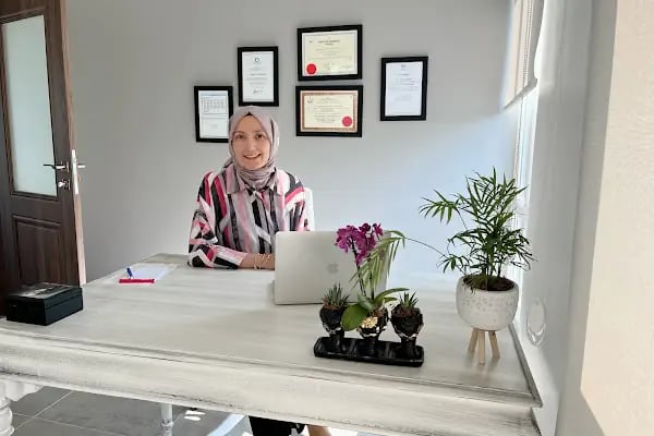 Uzm. Dr. Emine Yıldızgören - Resim 6