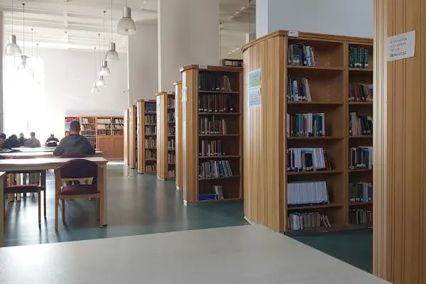 Ankara Üniversitesi Dil ve Tarih-Coğrafya Fakültesi - Resim 15
