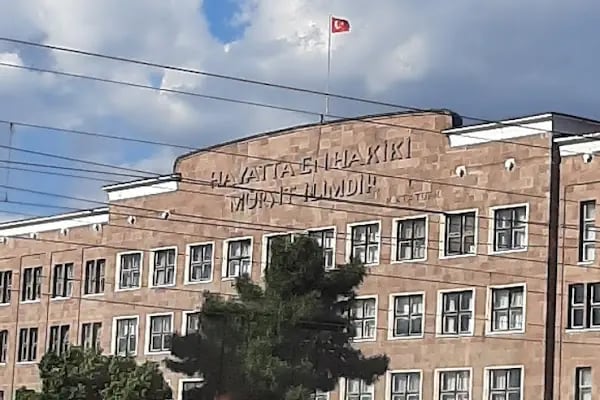 Ankara Üniversitesi Dil ve Tarih-Coğrafya Fakültesi - Resim 19