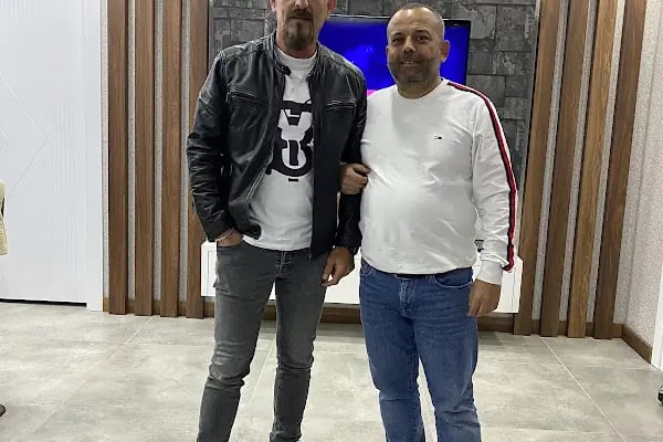 Saloon Fatih Erkek Kuaförü - Resim 3