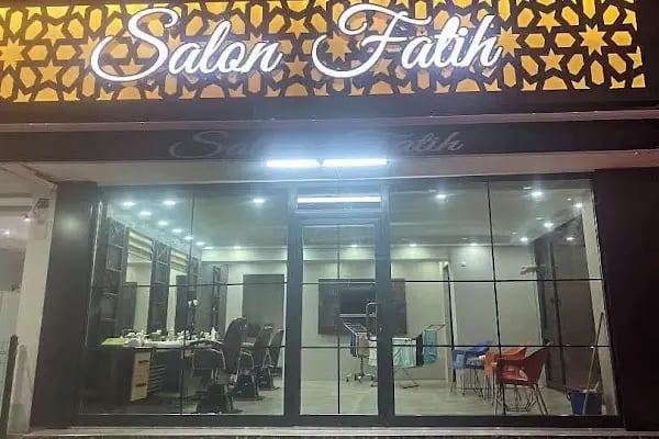 Saloon Fatih Erkek Kuaförü - Resim 2