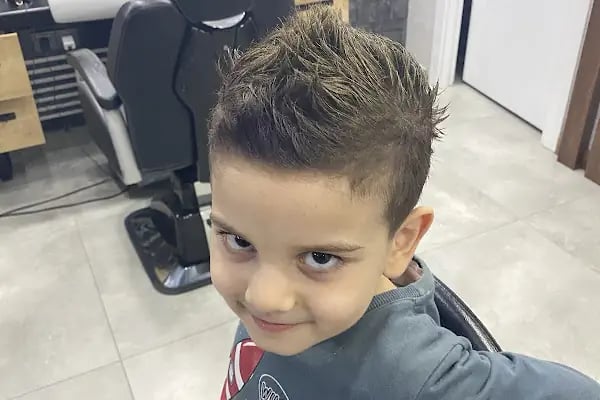 Saloon Fatih Erkek Kuaförü - Resim 15