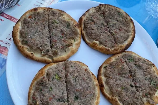 MEŞHUR BOZDOĞAN PİDECİSİ GÜZEL ÇAMLI MİLLİPARK CADDESİ Carrefoursa karşısı - Resim 7