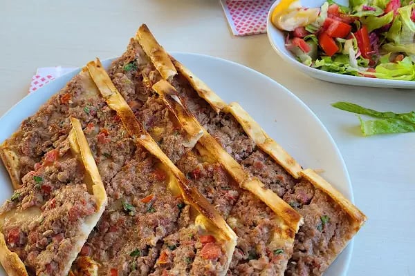 MEŞHUR BOZDOĞAN PİDECİSİ GÜZEL ÇAMLI MİLLİPARK CADDESİ Carrefoursa karşısı - Resim 12