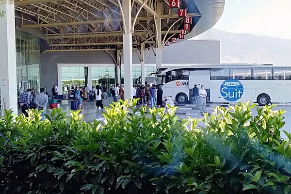Manisa Şehir Lerarasi Oto Büs Terminali - Resim 17