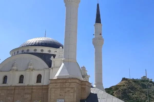 İmamı Azam Cami - Resim 1