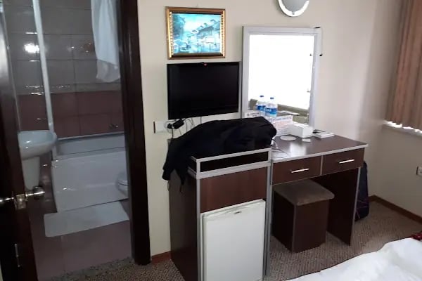 GRAND LION HOTEL - Resim 4