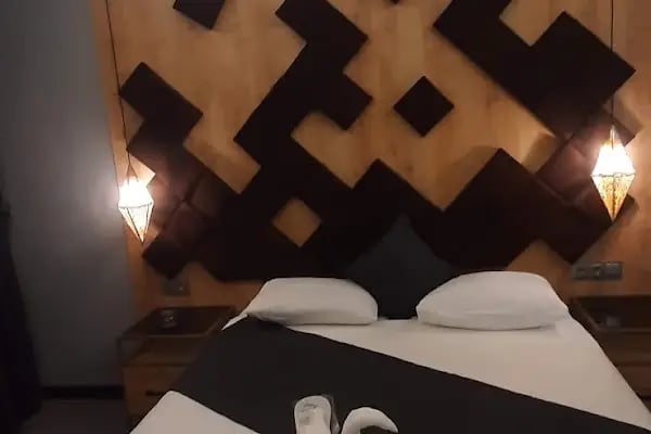 Fly And Stay Airport Hotel - Resim 4