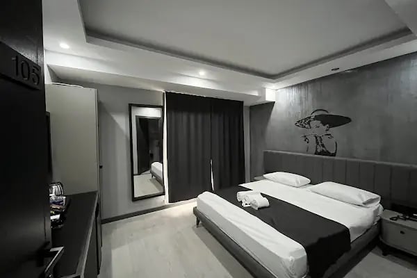 Fly And Stay Airport Hotel - Resim 2