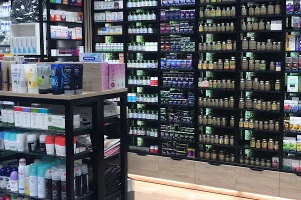 Istanbul Airport Pharmacy - Resim 5
