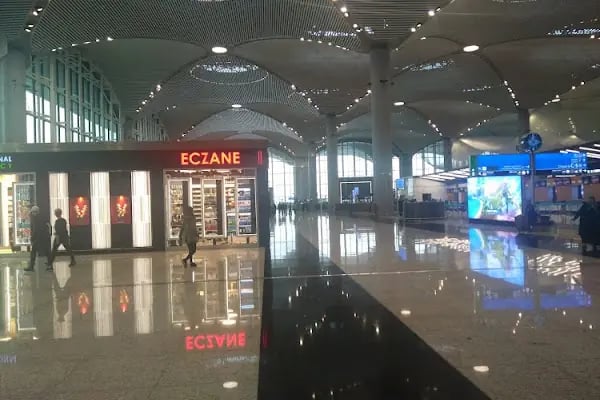 Istanbul Airport Pharmacy - Resim 3