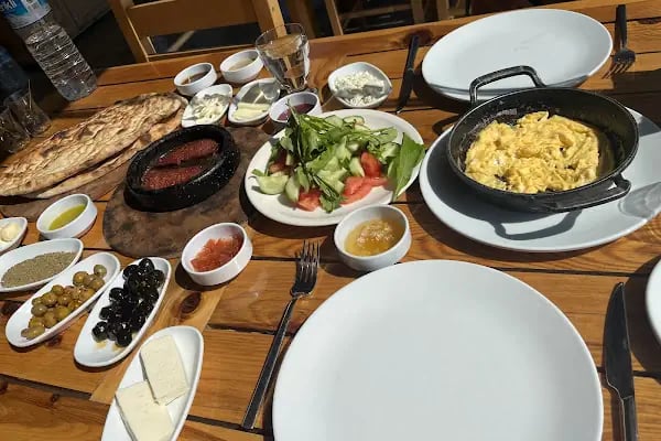 Daphne Restaurant - Resim 3