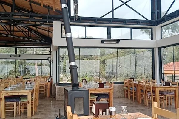 Daphne Restaurant - Resim 4