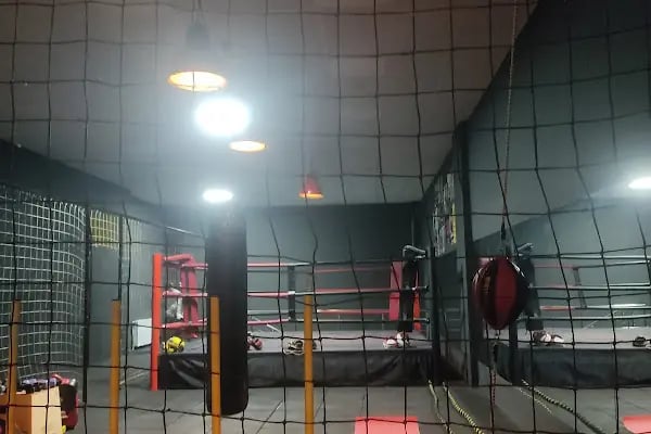 Simya Spor Kulübü - Kick Boks, Reformer, Aletli Pilates, Zumba Kursları - Resim 17