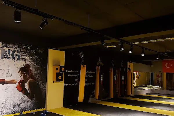 Simya Spor Kulübü - Kick Boks, Reformer, Aletli Pilates, Zumba Kursları - Resim 9
