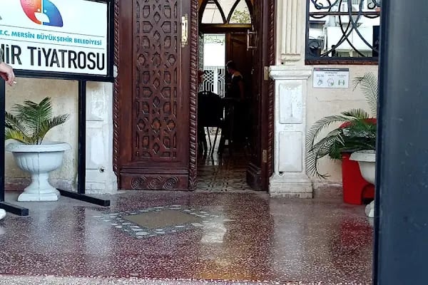 Mersin Şehir Tiyatrosu Merkez Bina - Resim 1