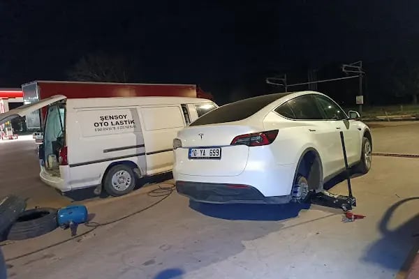 KARACABEY ŞENSOY OTO LASTİK 7/24 YOL YARDIM YERİNDE LASTİK TAMİRİ VE LASTİK DEĞİŞİMİ / BURSA OTO LASTİKÇİ YOL YARDIMI - Resim 19