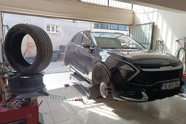 KARACABEY ŞENSOY OTO LASTİK 7/24 YOL YARDIM YERİNDE LASTİK TAMİRİ VE LASTİK DEĞİŞİMİ / BURSA OTO LASTİKÇİ YOL YARDIMI - Resim 6