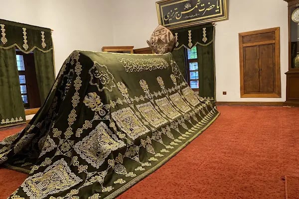 Şemsi Tebrizi Camii ve Türbesi - Resim 3