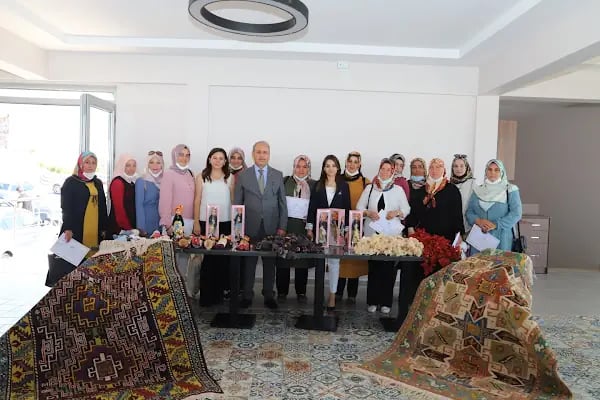 Oğuzeli Belediyesi Deliklitepe Sosyal Tesisi ve Seyir Terası Cafe - Resim 6
