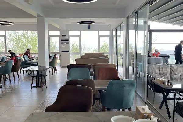 Oğuzeli Belediyesi Deliklitepe Sosyal Tesisi ve Seyir Terası Cafe - Resim 18