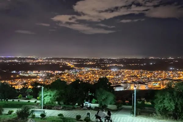 Oğuzeli Belediyesi Deliklitepe Sosyal Tesisi ve Seyir Terası Cafe - Resim 8