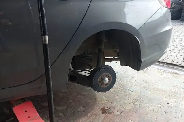Hakan Oto Lastik - 7/24 yol yardım - Resim 14