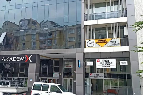 Özel İmza Ağız ve Diş Sağlığı Polikliniği - Resim 15