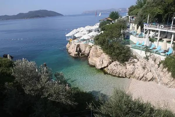 Küçük Çakıl Plajı - Resim 2