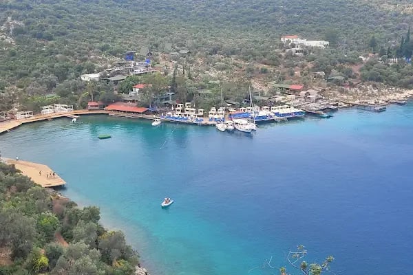 Küçük Çakıl Plajı - Resim 19