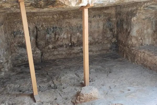 Mithras Tapınağı (Mithraeum) Kutsal Alanı - Resim 13
