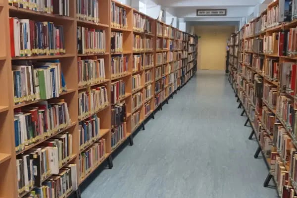 Balıkesir İl Halk Kütüphanesi - Resim 6