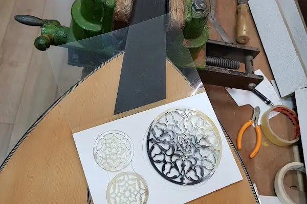 İzmirli Geleneksel Türk Müziği Sazları Yapımevi - Resim 10