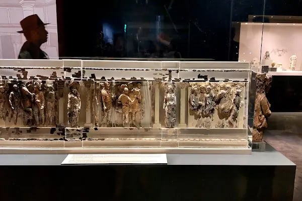 Efes Arkeoloji Müzesi - Resim 18