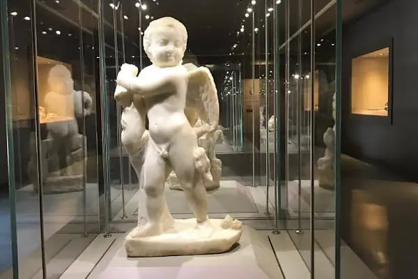 Efes Arkeoloji Müzesi - Resim 20