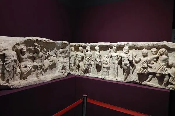 Efes Arkeoloji Müzesi - Resim 17