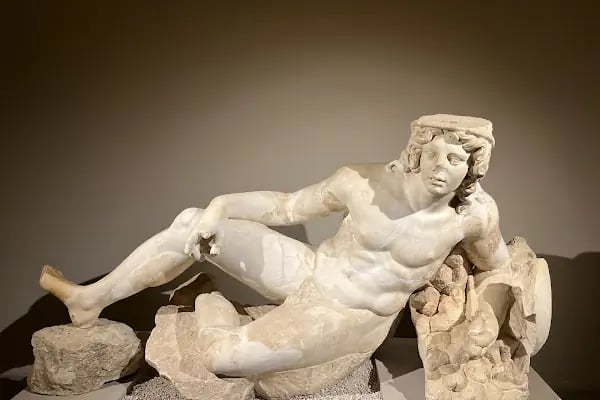Efes Arkeoloji Müzesi - Resim 14