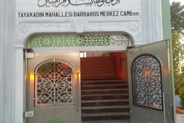 Tayakadın Merkez Camii - Resim 4